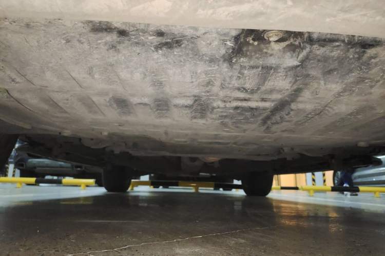 Used Land Rover Discovery Sport 2015 2.0T SE Chassis Front