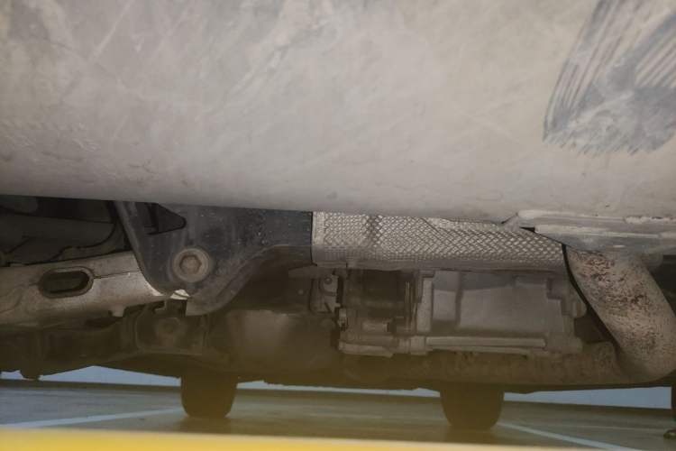 Used Land Rover Discovery Sport 2015 2.0T SE Chassis Rear