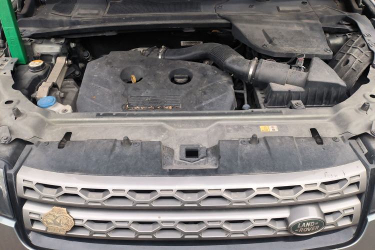 Used Land Rover Discovery Sport 2015 2.0T SE Engine Bay