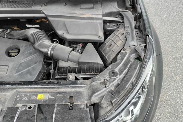 Used Land Rover Discovery Sport 2015 2.0T HSE LUXURY Engine Bay Left