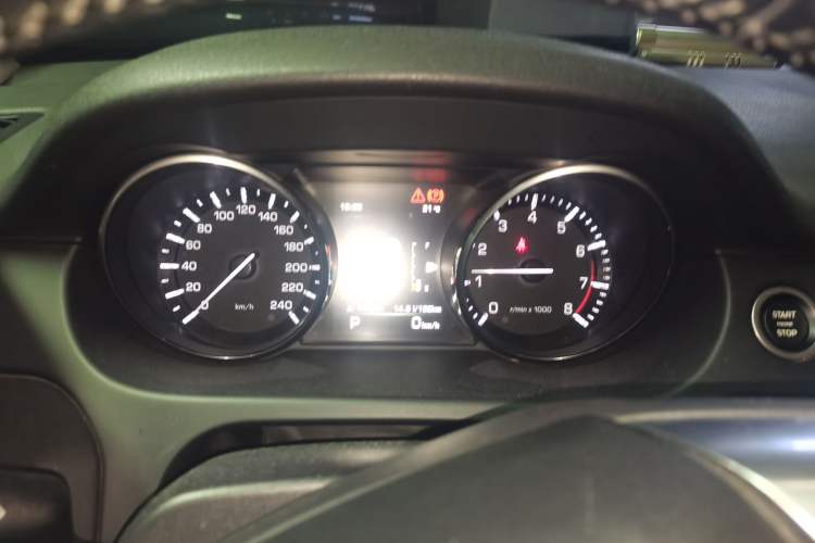 Used Land Rover Discovery Sport 2015 2.0T SE Instrument Cluster