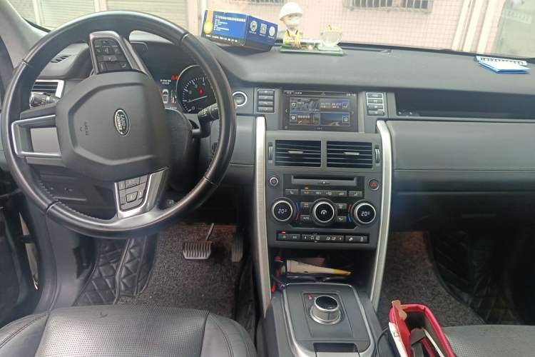 Used Land Rover Discovery Sport 2015 2.0T HSE LUXURY Interior 2