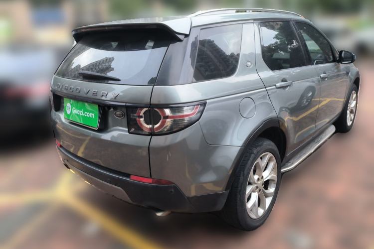 Used Land Rover Discovery Sport 2015 2.0T SE Rear Right 45 Deg