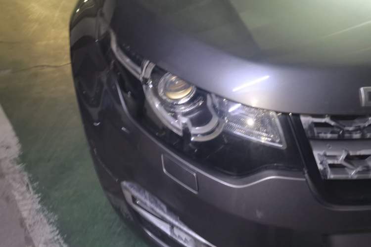 Used Land Rover Discovery Sport 2015 2.0T SE Right Front Headlight
