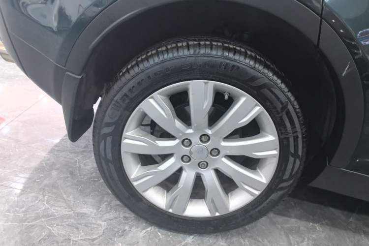 Used Land Rover Discovery Sport 2015 2.0T HSE LUXURY Right Rear Wheel Hub