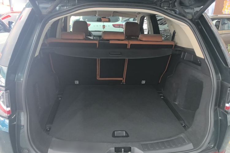 Used Land Rover Discovery Sport 2015 2.0T HSE LUXURY Trunk