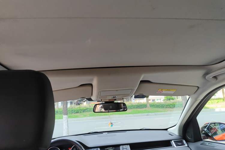 Used Land Rover Discovery Sport 2015 2.0T SE Headliner