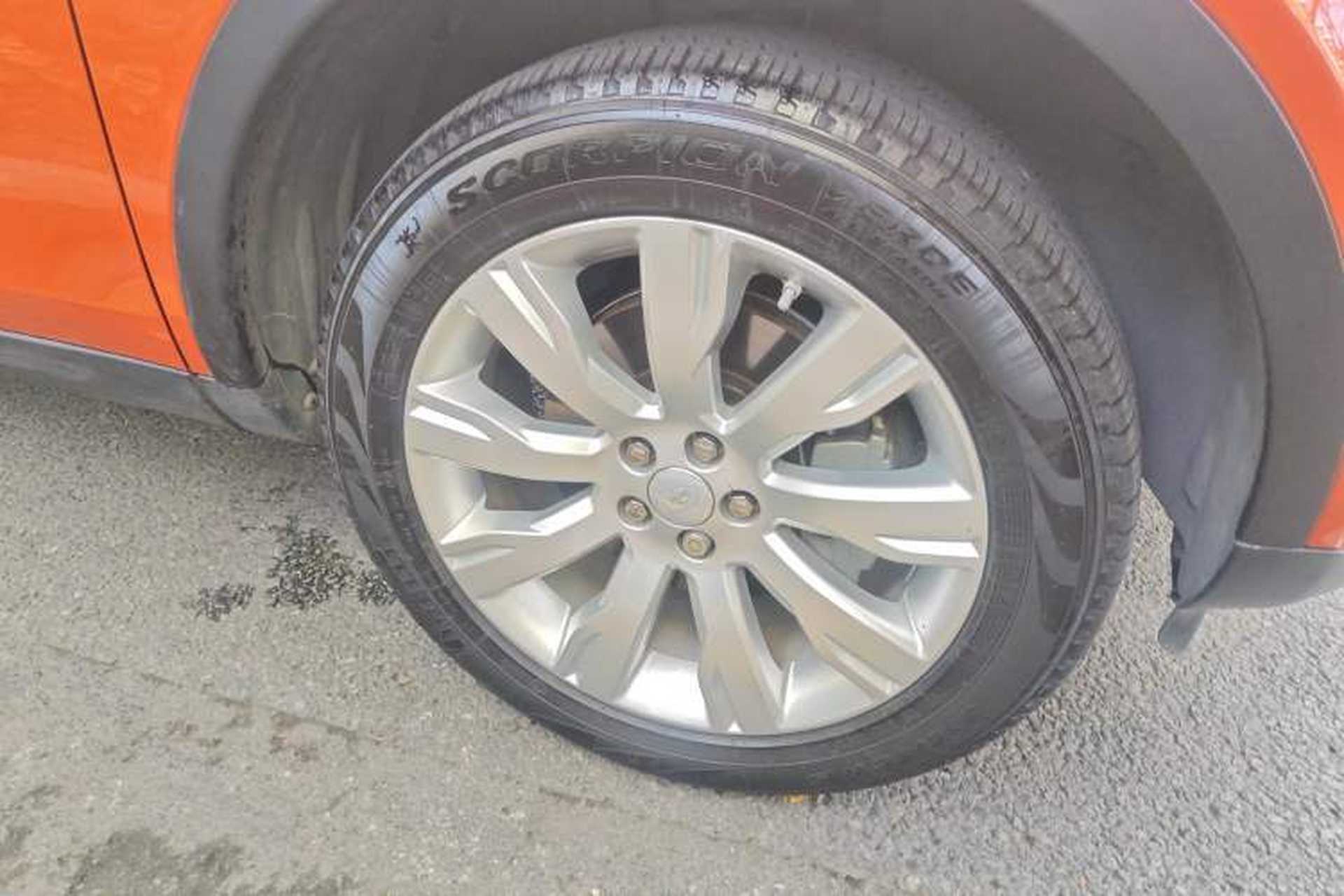 Used Land Rover Discovery Sport 2015 2.0T HSE LUXURY Right Front Wheel Hub