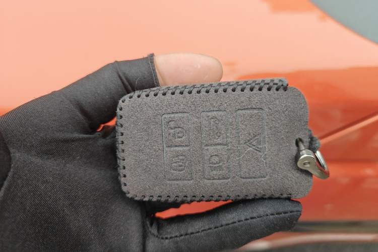 Used Land Rover Discovery Sport 2015 2.0T SE Vehicle Key