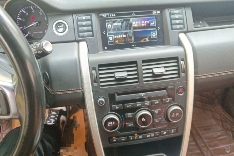 Used Land Rover Discovery Sport 2015 2.0T SE Audio And AC Panel