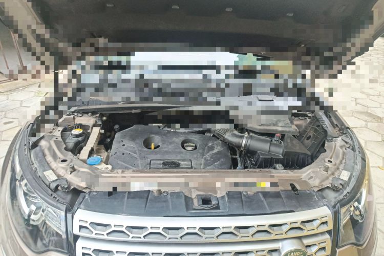 Used Land Rover Discovery Sport 2015 2.0T SE Engine Bay