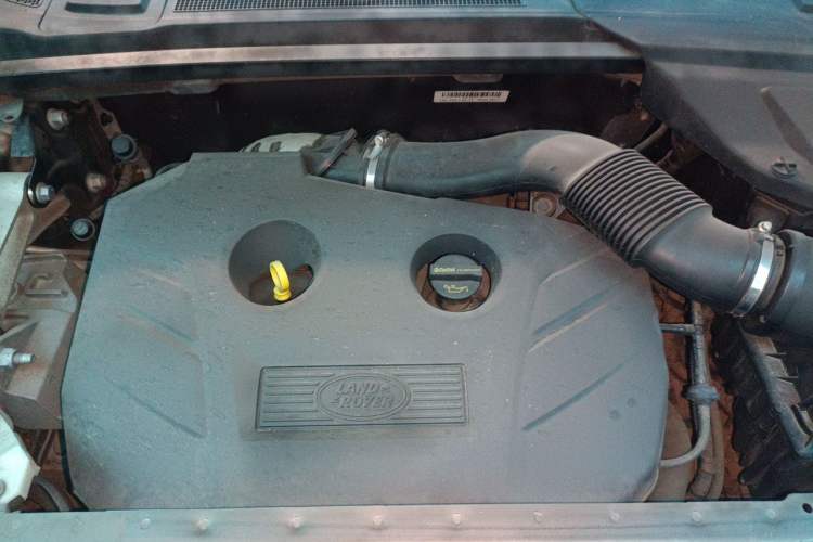 Used Land Rover Discovery Sport  Engine Bay