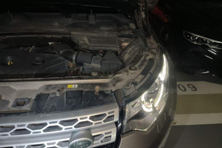 Used Land Rover Discovery Sport 2015 2.0T HSE LUXURY Engine Bay Left