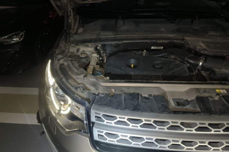 Used Land Rover Discovery Sport 2015 2.0T HSE LUXURY Engine Bay Right