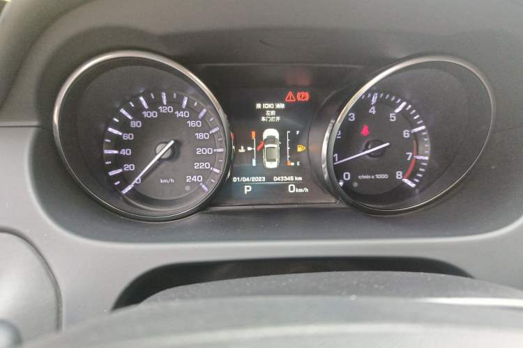 Used Land Rover Discovery Sport 2015 2.0T SE Instrument Cluster