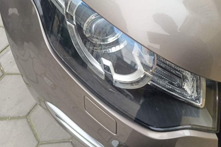 Used Land Rover Discovery Sport 2015 2.0T SE Right Front Headlight