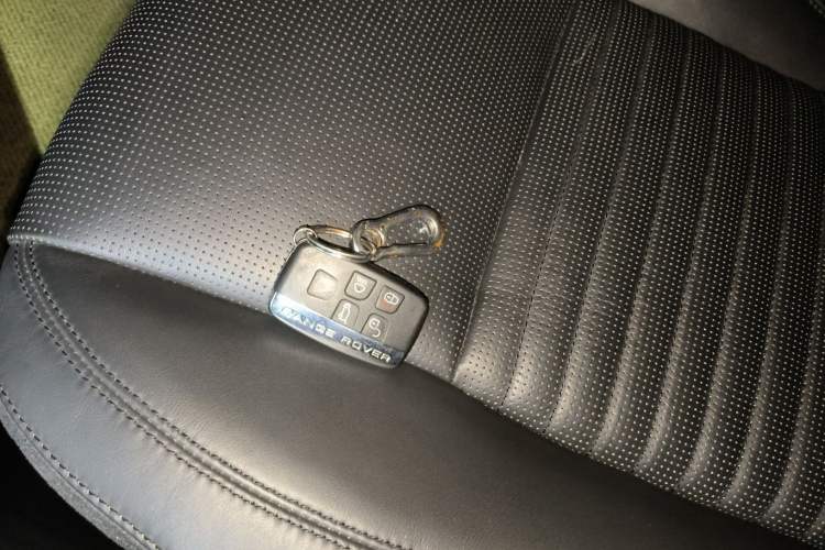 Used Land Rover Discovery Sport 2015 2.0T HSE LUXURY Vehicle Key