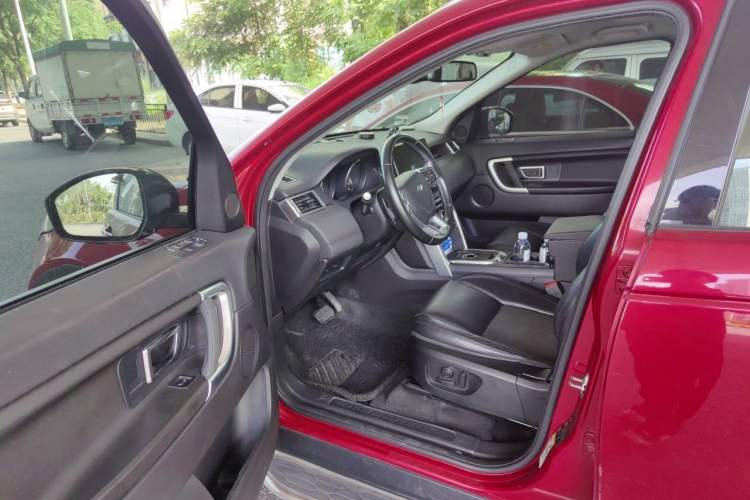 Used Land Rover Discovery Sport 2015 2.0T SE Driver Seat
