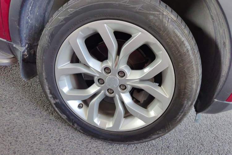Used Land Rover Discovery Sport 2015 2.0T SE Right Front Wheel Hub