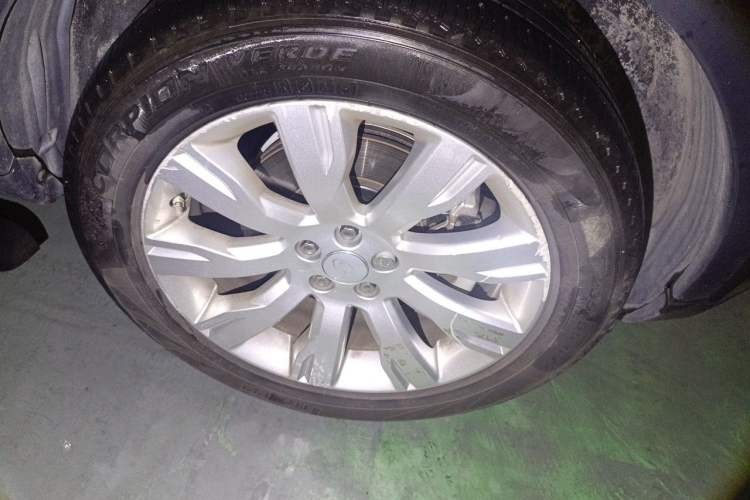 Used Land Rover Discovery Sport 2015 2.0T HSE LUXURY Right Front Wheel Hub