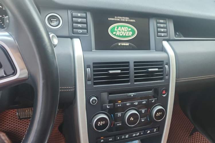 Used Land Rover Discovery Sport 2015 2.0T HSE LUXURY Audio And AC Panel