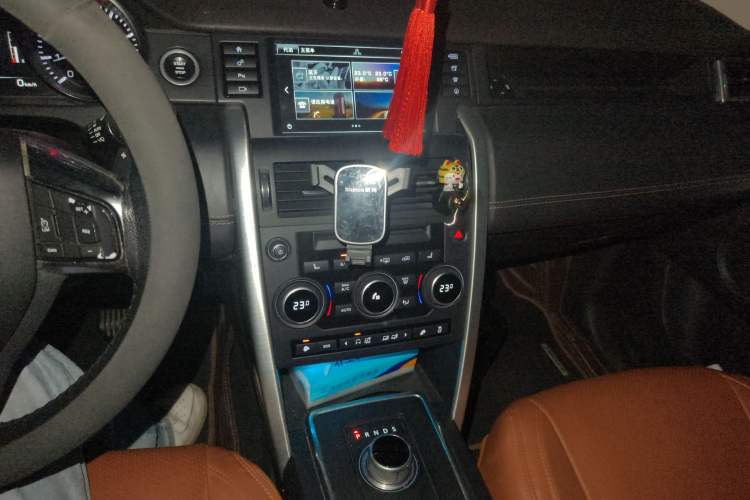 Used Land Rover Discovery Sport 2015 2.0T HSE LUXURY Audio And AC Panel