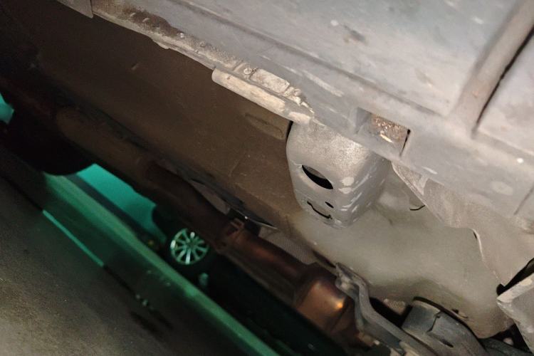 Used Land Rover Discovery Sport  Chassis Front Right