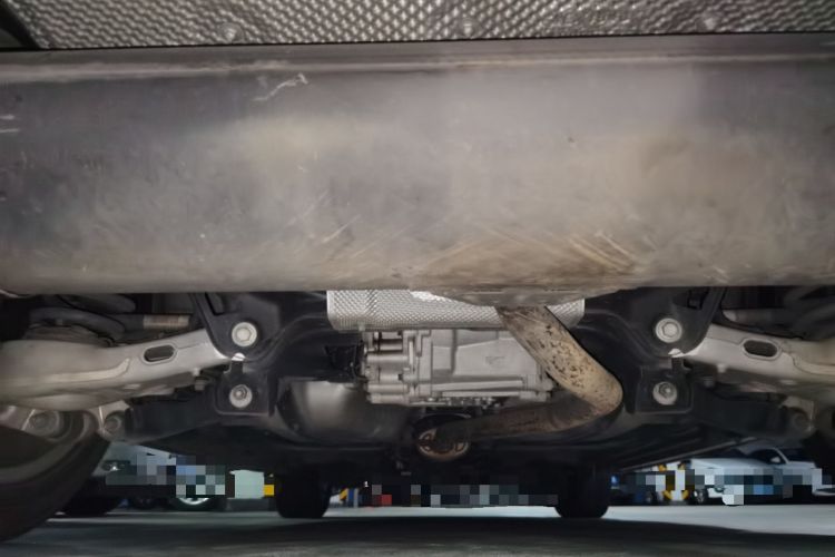 Used Land Rover Discovery Sport 2015 2.0T SE Chassis Rear