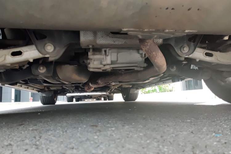 Used Land Rover Discovery Sport 2015 2.0T HSE LUXURY Chassis Rear