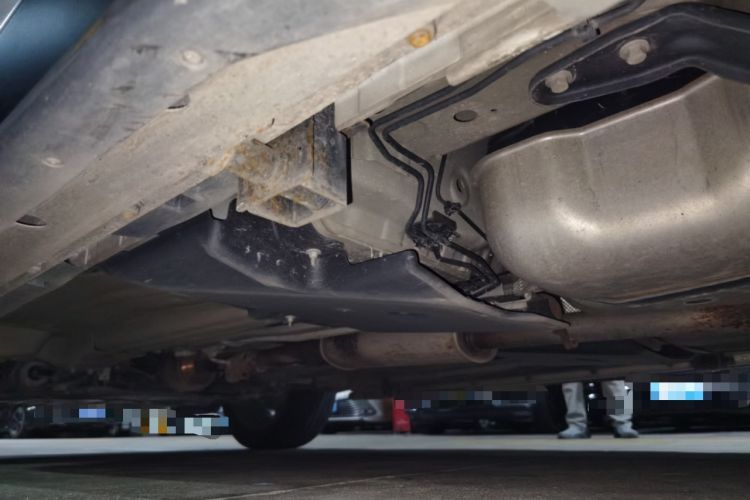 Used Land Rover Discovery Sport 2015 2.0T SE Chassis Rear Left