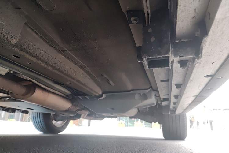 Used Land Rover Discovery Sport 2015 2.0T HSE LUXURY Chassis Rear Left