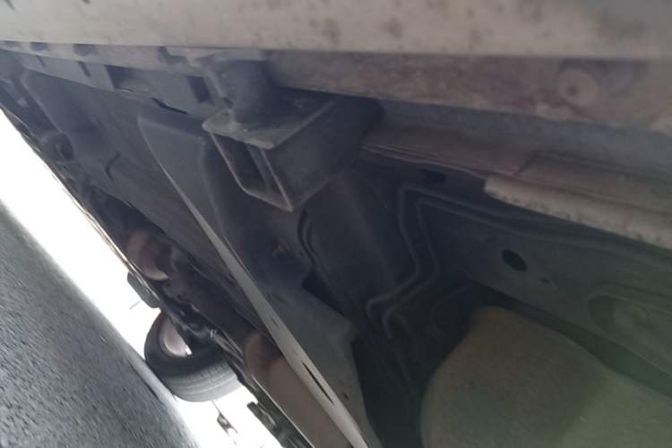 Used Land Rover Discovery Sport 2015 2.0T SE Chassis Rear Left