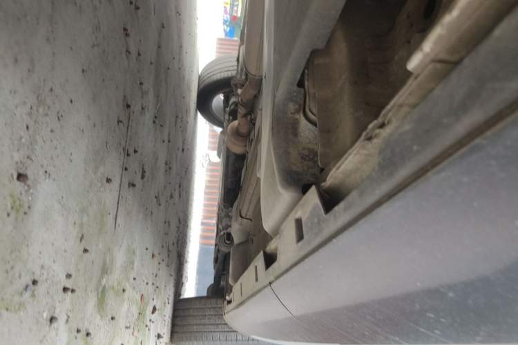 Used Land Rover Discovery Sport 2015 2.0T SE Chassis Rear Right