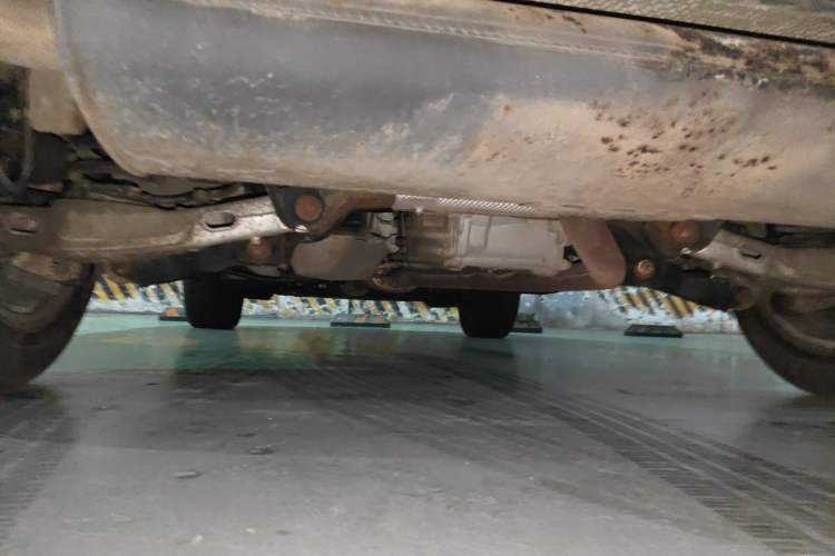 Used Land Rover Discovery Sport 2015 2.0T SE Chassis Rear