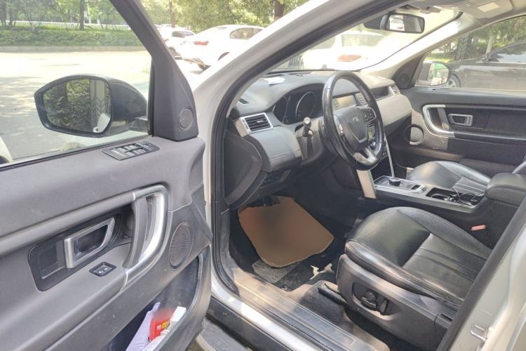 Used Land Rover Discovery Sport 2015 2.0T SE Driver Seat