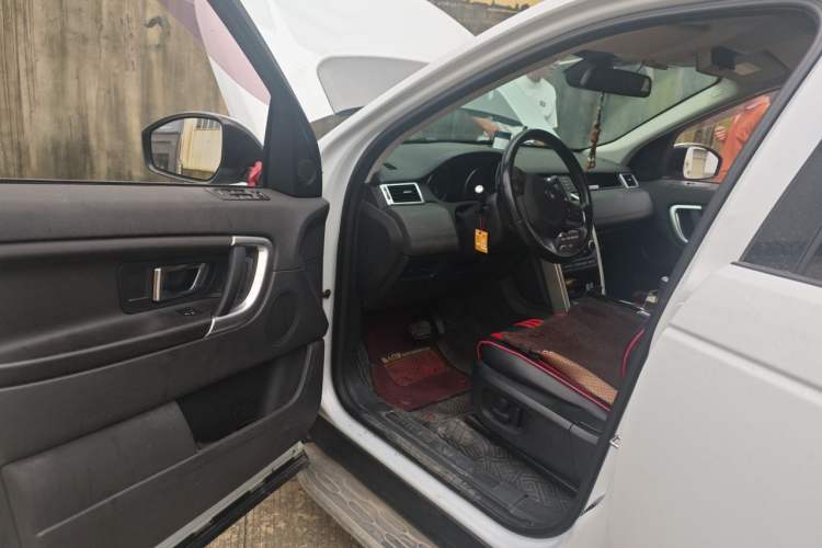 Used Land Rover Discovery Sport 2015 2.0T SE Driver Seat