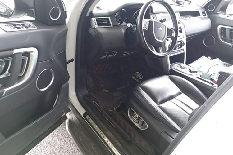 Used Land Rover Discovery Sport 2015 2.0T SE Driver Seat