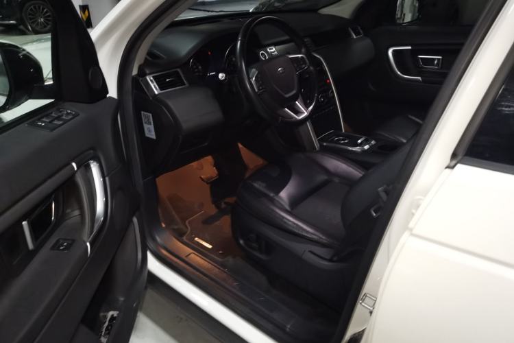 Used Land Rover Discovery Sport 2015 2.0T SE Driver Seat