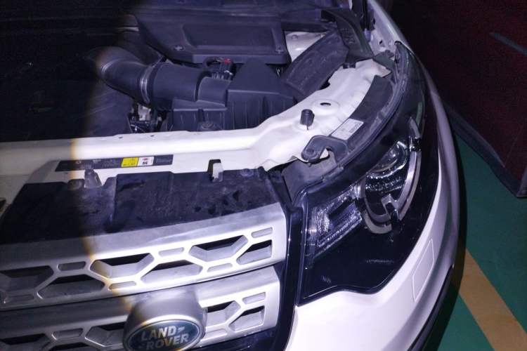 Used Land Rover Discovery Sport 2015 2.0T HSE LUXURY Engine Bay Left
