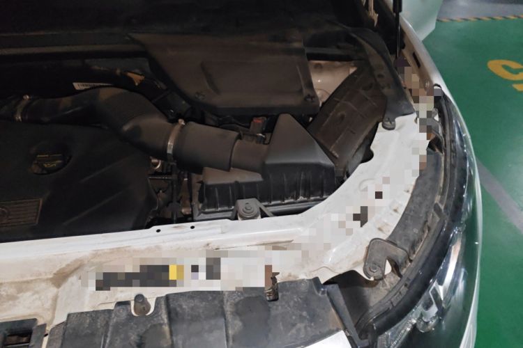 Used Land Rover Discovery Sport 2015 2.0T SE Engine Bay Left