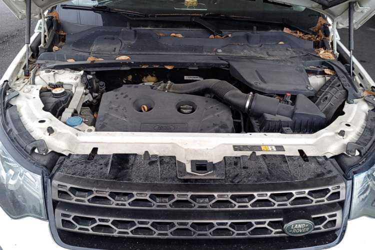 Used Land Rover Discovery Sport 2015 2.0T SE Engine Bay