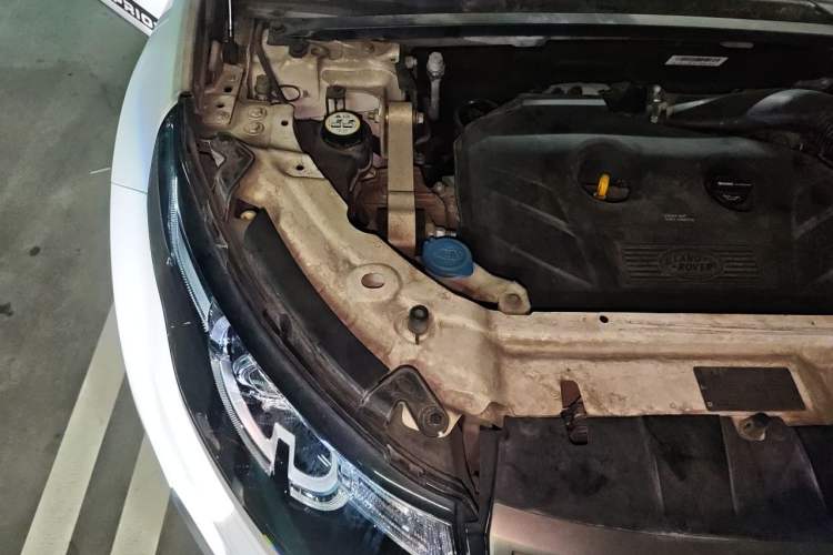 Used Land Rover Discovery Sport  Engine Bay Right