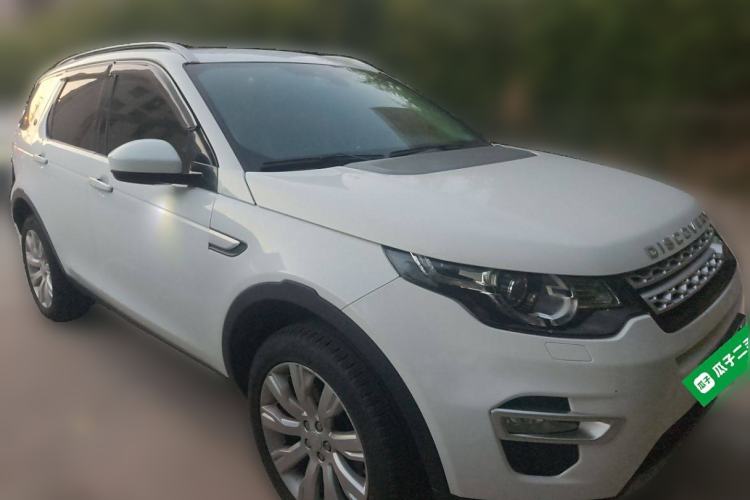 Used Land Rover Discovery Sport 2015 2.0T HSE LUXURY Front Right 45 Deg