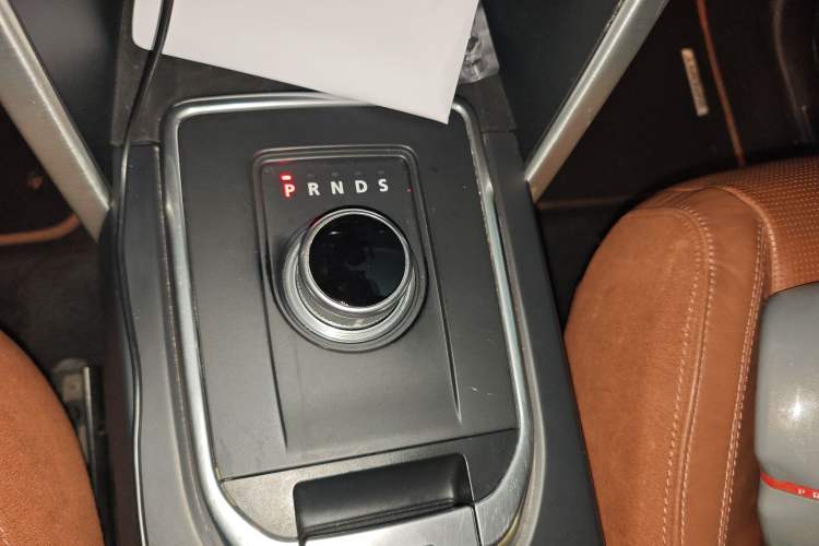 Used Land Rover Discovery Sport 2015 2.0T HSE LUXURY Gear Lever
