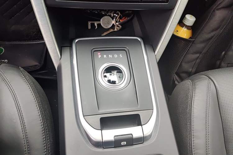 Used Land Rover Discovery Sport 2015 2.0T HSE LUXURY Gear Lever