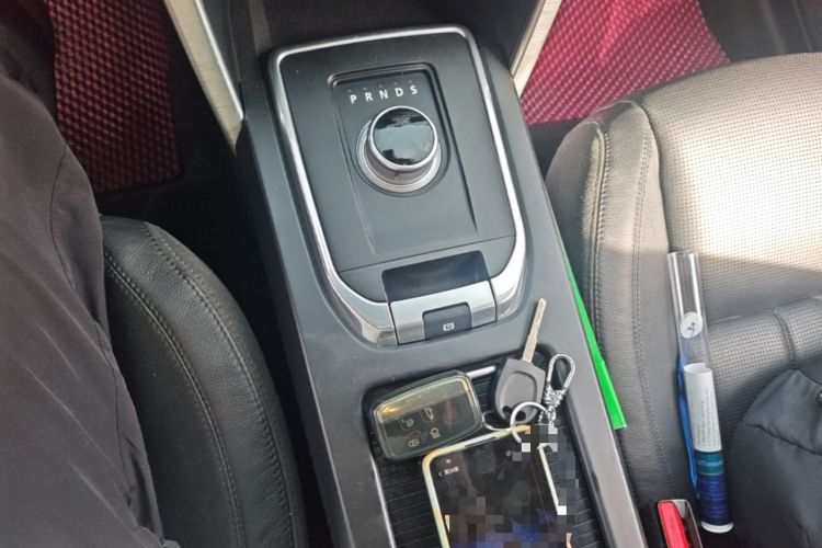 Used Land Rover Discovery Sport 2015 2.0T SE Gear Lever