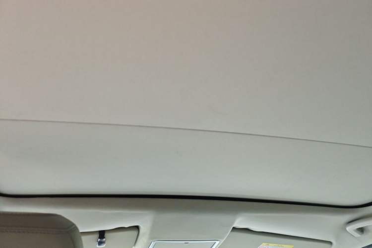 Used Land Rover Discovery Sport 2015 2.0T SE Headliner