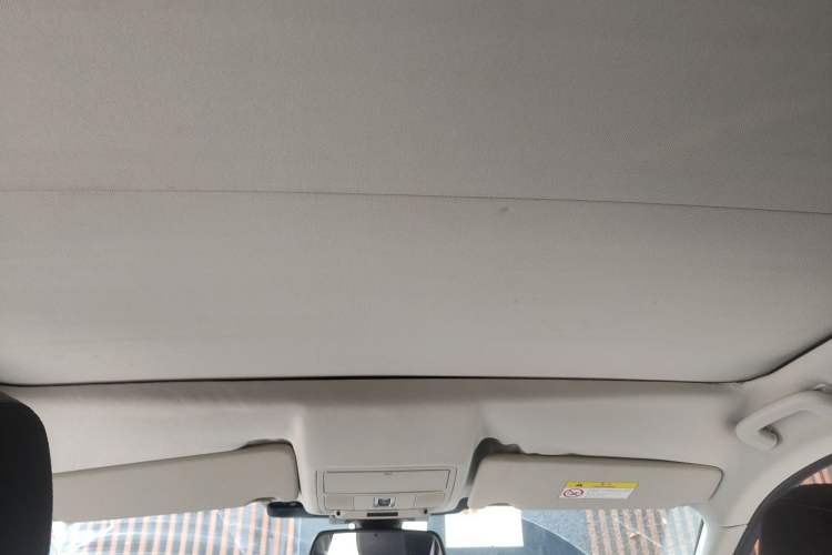 Used Land Rover Discovery Sport 2015 2.0T SE Headliner