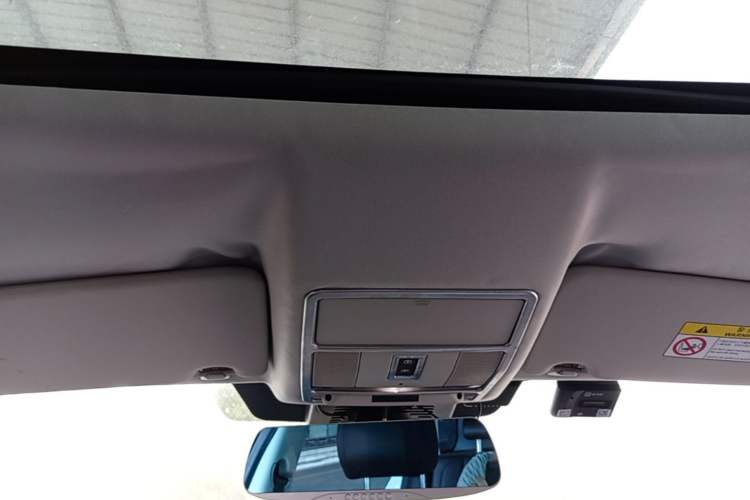 Used Land Rover Discovery Sport 2015 2.0T SE Headliner