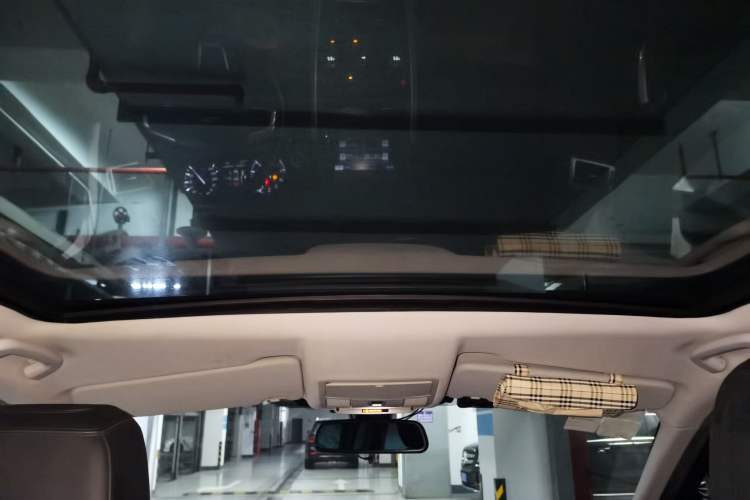 Used Land Rover Discovery Sport 2015 2.0T SE Headliner